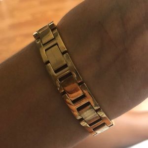 Michael Kors Accessories - Michael Kors women’s gold watch Michael Kors Accessories - Michael Kors women’s gold watch